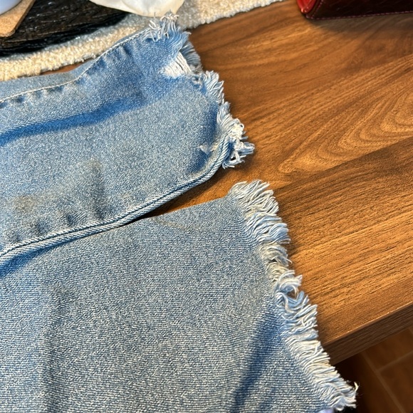 Levis Ripped Skinny Jeans - Picture 12 of 12